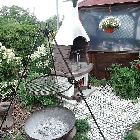 בית נופש Topaz, House In Wapnica